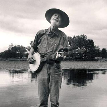 Easily Download Pete Seeger Printable PDF piano music notes, guitar tabs for  Piano, Vocal & Guitar Chords (Right-Hand Melody). Transpose or transcribe this score in no time - Learn how to play song progression.