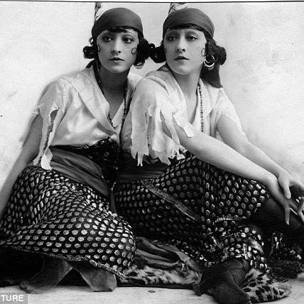 Easily Download The Dolly Sisters Printable PDF piano music notes, guitar tabs for  Piano, Vocal & Guitar Chords. Transpose or transcribe this score in no time - Learn how to play song progression.
